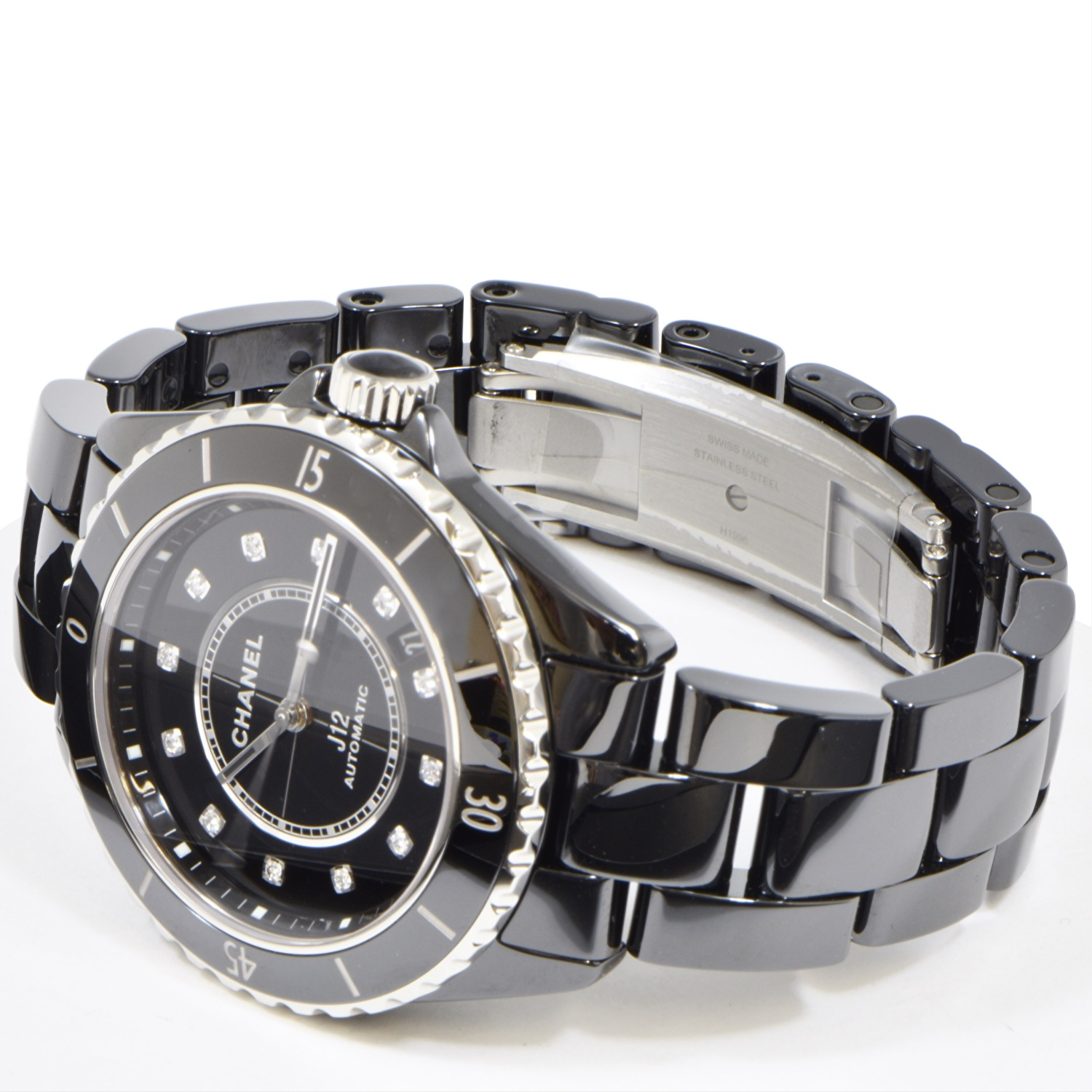 シャネル J12 Paradoxe Watch Caliber 12.1, 38 mm - White ceramic | CHANEL